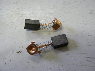 Щетка графитовая (пара) 7.9х4.8х10.8U503-720-037-W